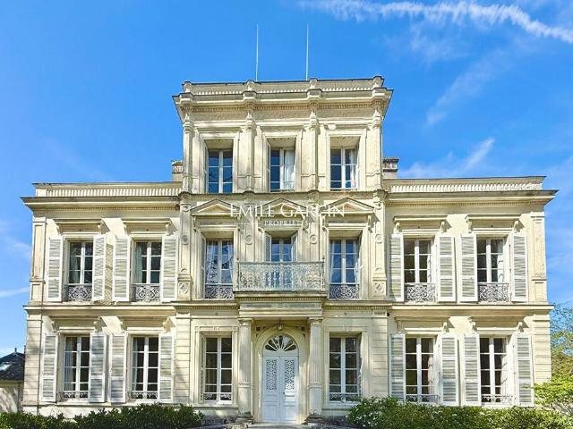 Château vente à La Flèche, Château-du-loir