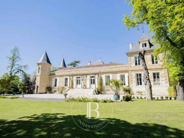 Château vente à Bordeaux, Léognan