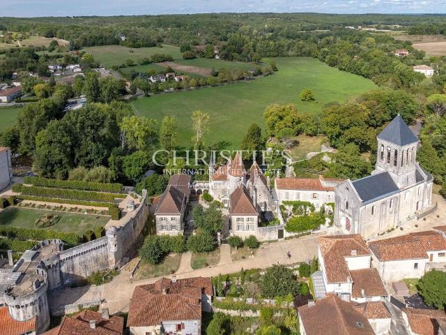 Château vente à Nontron, Brantôme