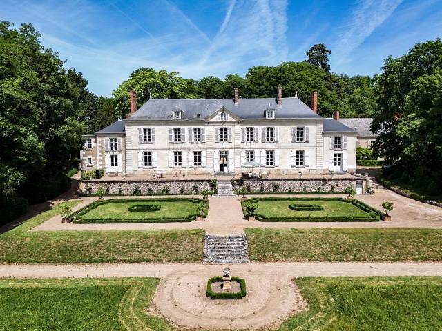 Château vente à Pétillat, Saint-Sulpice-les-Champs