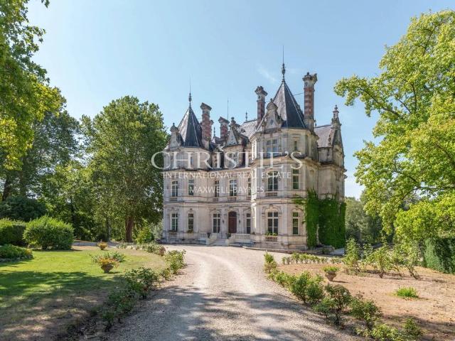Château vente à Cognac