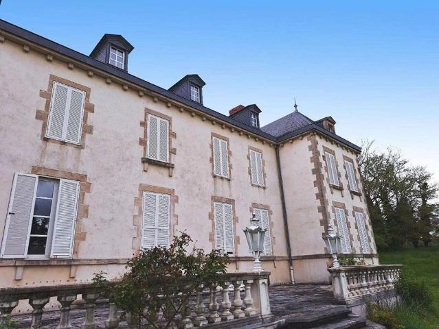 Château vente à Château-Chinon (Ville), Moulins-engilbert