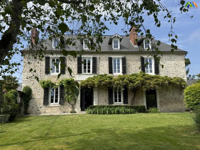Château vente à Pau, Nay
