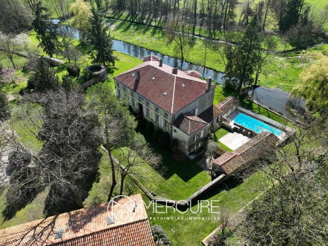 Château vente à Poitiers