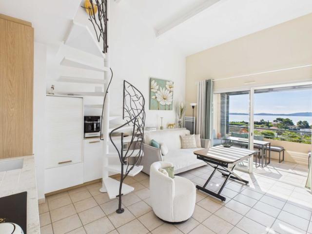 Duplex vente à Arrondissement de Toulon, Carqueiranne
