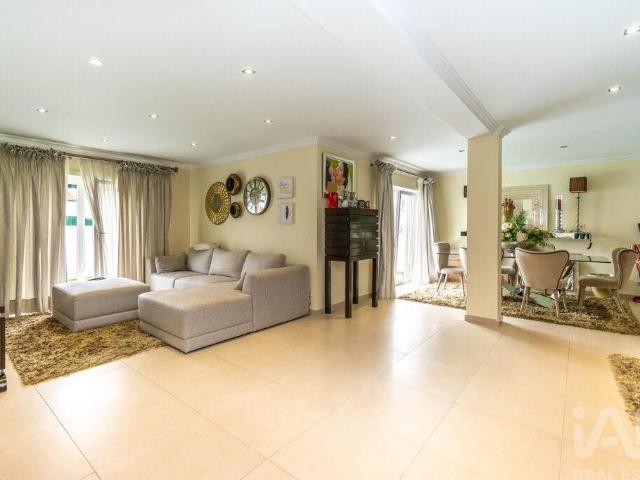 Casa venda em Pederneira, Leiria