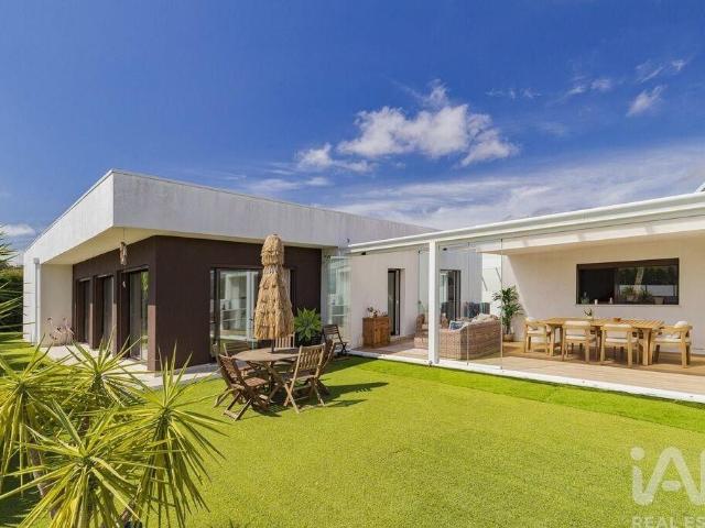 Casa venda em Azeitão (São Lourenço e São Simão), Setúbal