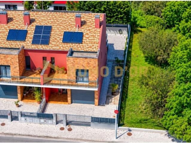 Casa venda em Urbanização dos Cerejais, Santiago Dos Velhos