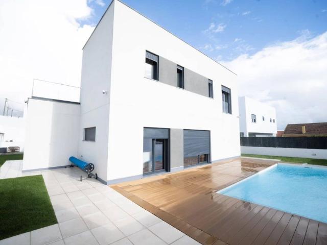 Casa venda em Ramada, Lisboa