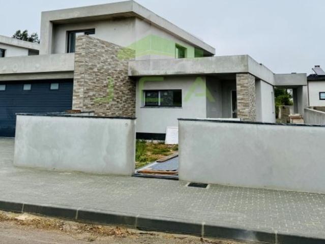 Casa venda em Ourém, Santarém