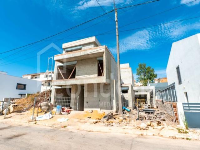 Casa venda em Bairro Trigache Norte AUGI 2, Odivelas