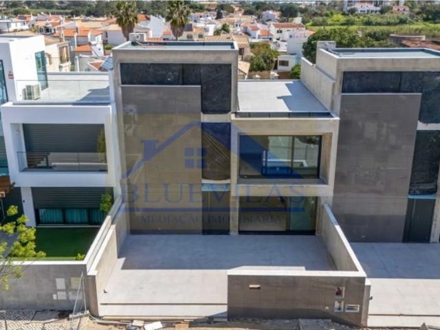 Casa venda em Alto do Calhau, Faro