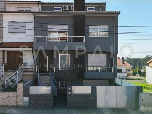 Casa venda em Coelheira, Gondomar