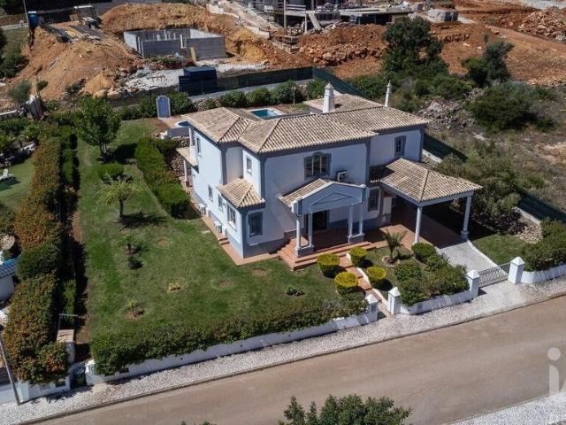 Casa venda em Albufeira e Olhos de Água, Albufeira