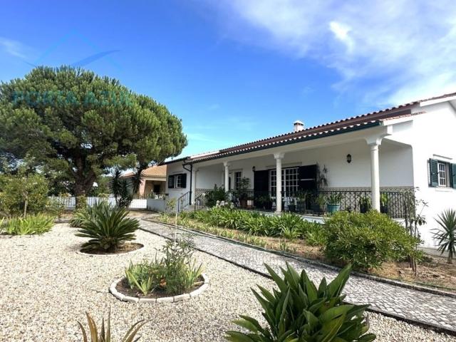 Casa venda em Pederneira, Leiria