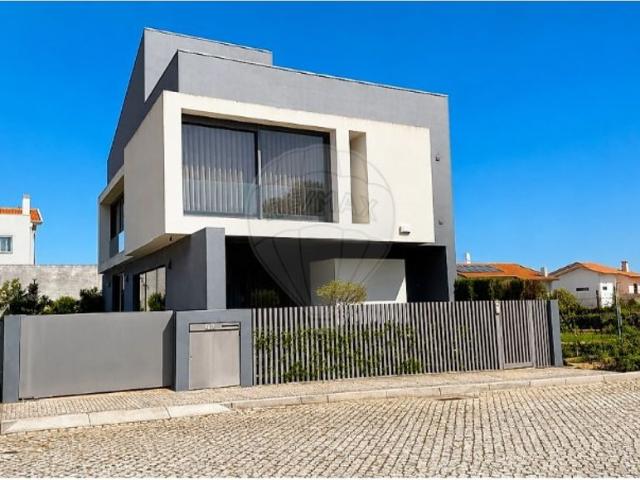 Casa venda em Maia, Gueifães