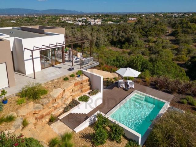 Casa venda em Estômbar, Faro