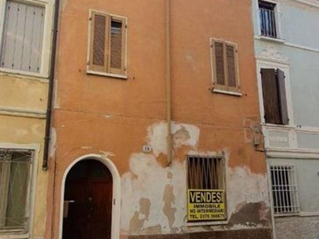 Villa Indipendente in vendita a Fiera-Catena, San Giorgio Di Mantova