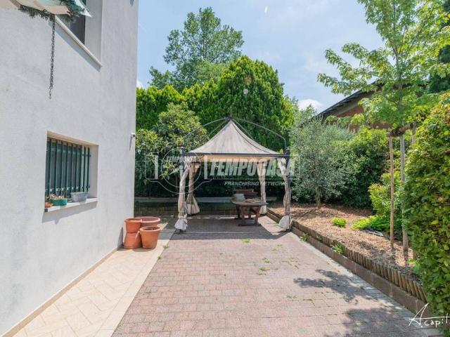 Villa Indipendente in vendita a Crocetta-San Lazzaro-Modena Est, Modena