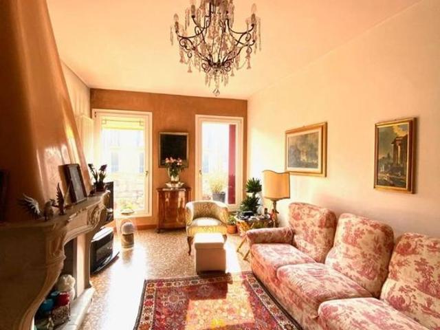 Villa Indipendente in vendita a Padova, Veneto