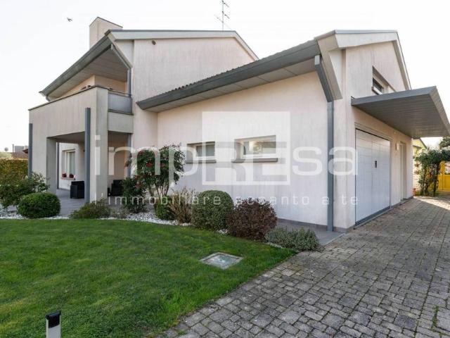 Villa Indipendente in vendita a San Donà Di Piave, Veneto