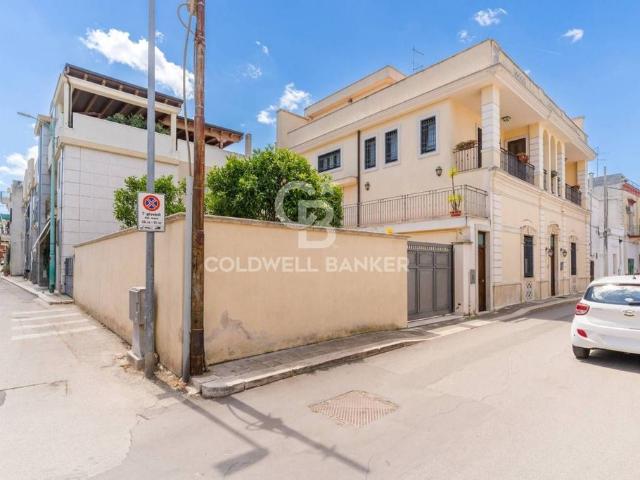 Villa Indipendente in vendita a Adelfia, Bari