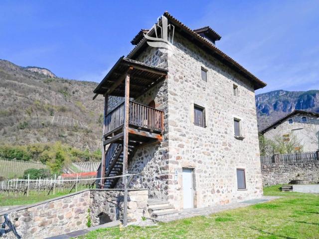 Villa Indipendente in vendita a Überetsch-Unterland - Oltradige-Bassa Atesina, Terlano - Terlan