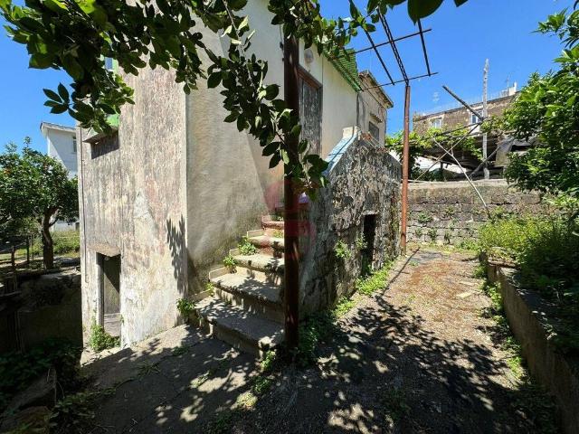 Villa Indipendente in vendita a Meta, Campania