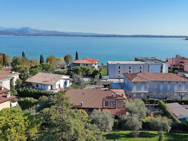 Villa Indipendente in vendita a Lugana, Sirmione