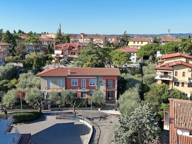Villa Indipendente in vendita a Lugana, Sirmione