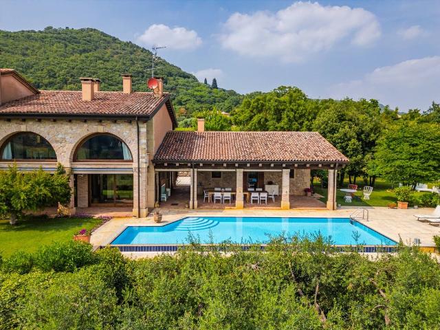 Villa Indipendente in vendita a Villaga, Veneto