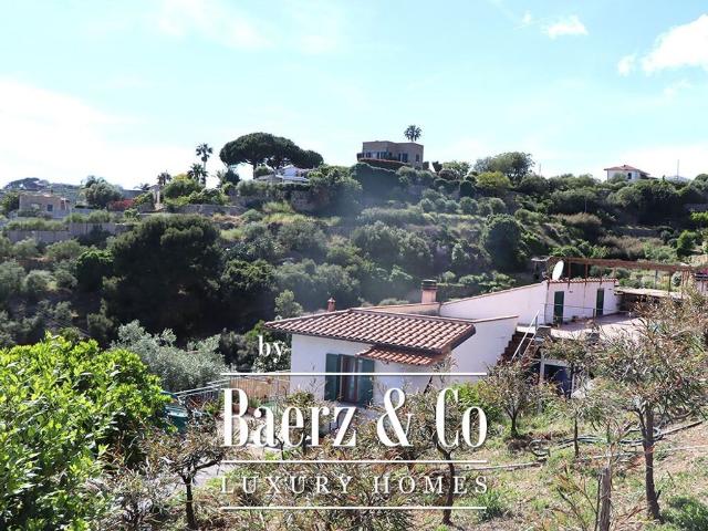 Villa Indipendente in vendita a Bordighera, Liguria