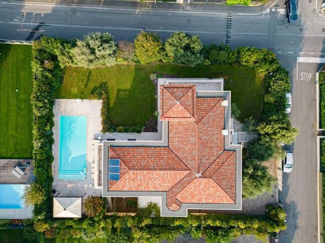 Villa Indipendente in vendita a Villaggio Famiglia, Rovato