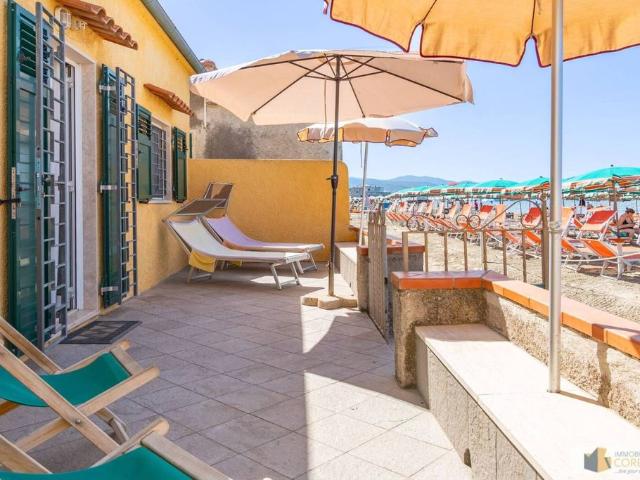 Villa Indipendente in vendita a Follonica, Toscana