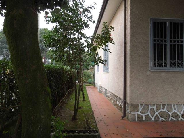 Villa Indipendente in vendita a Tonfano, Toscana