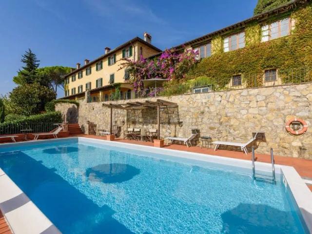Villa Indipendente in vendita a Bagni Di Lucca Ponte, Toscana