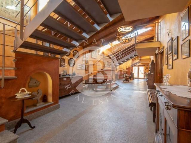 Villa Indipendente in vendita a Saint Pierre, Aosta