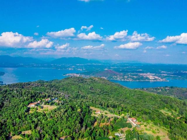 Villa Indipendente in vendita a Montrigiasco, Arona