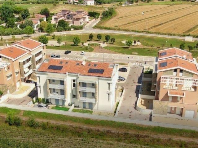 Villa Indipendente in vendita a Via del Pino, Pontedera