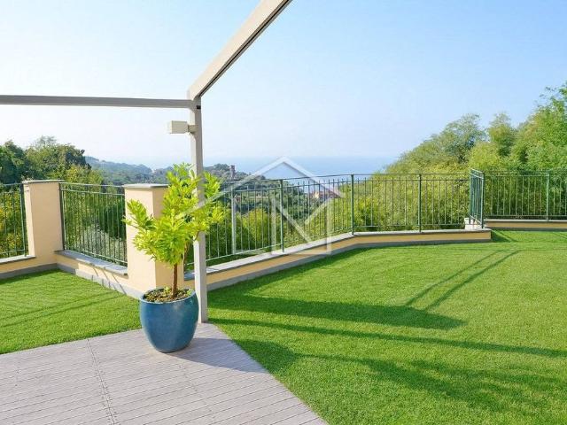 Villa Indipendente in vendita a Solaro, Lerici