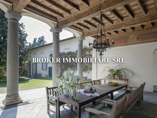 Villa Indipendente in vendita a Azzate, Lombardia