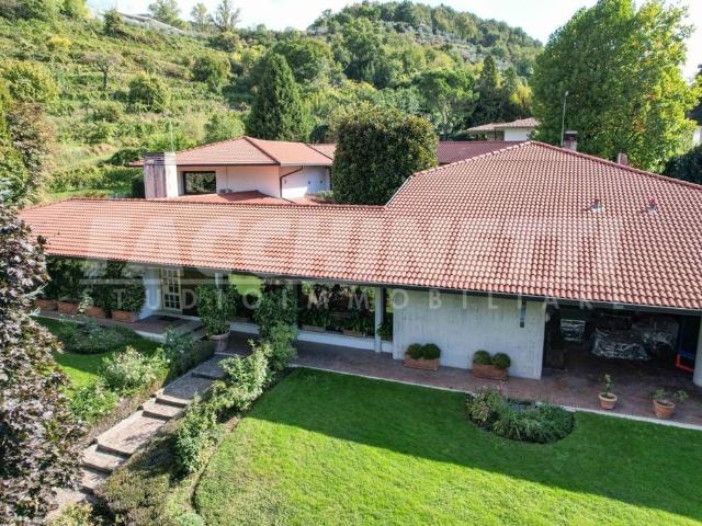 Villa Indipendente in vendita a Cellatica, Brescia