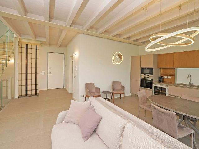 Villa Indipendente in vendita a Sirmione, Lombardia