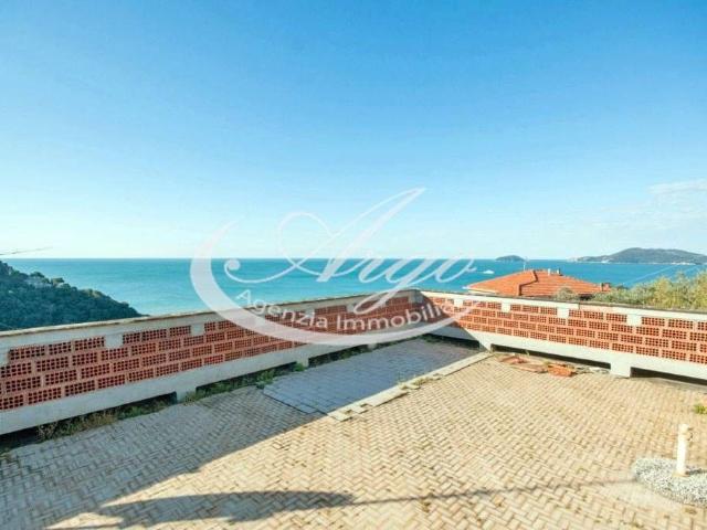 Villa Indipendente in vendita a La Serra, Lerici