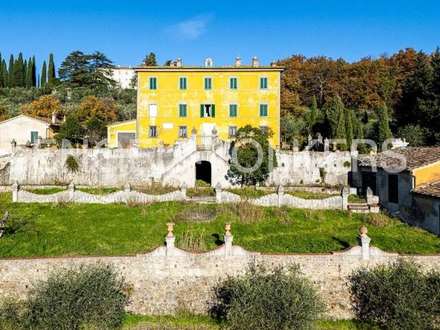 Villa Indipendente in vendita a Pistoia, Toscana