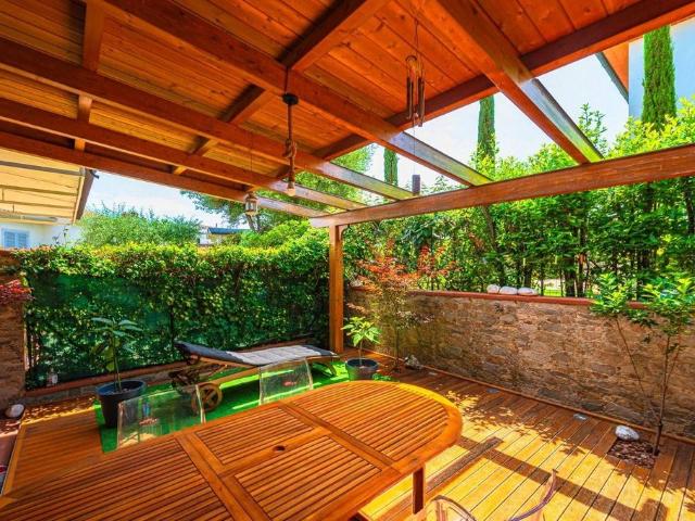 Villa Indipendente in vendita a Quarrata, Pistoia