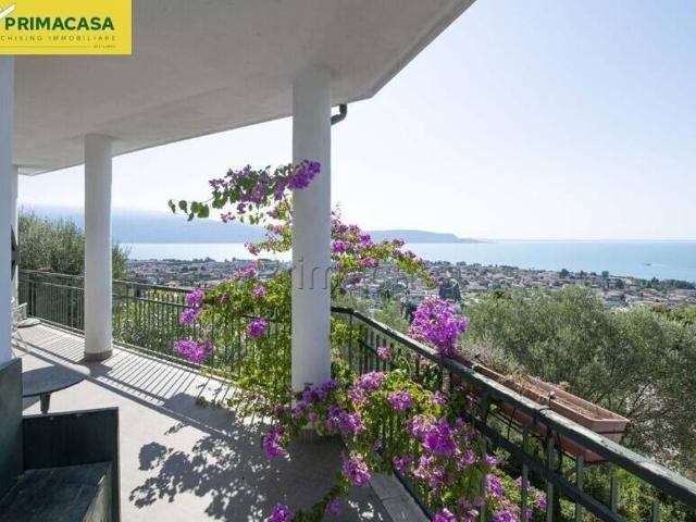 Villa Indipendente in vendita a Comunità Montana Parco Alto Garda bresciano, Toscolano Maderno
