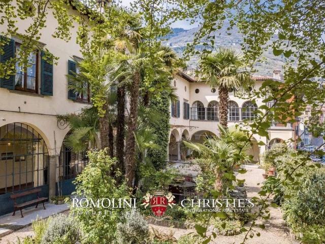 Villa Indipendente in vendita a Tavernola Bergamasca, Lombardia