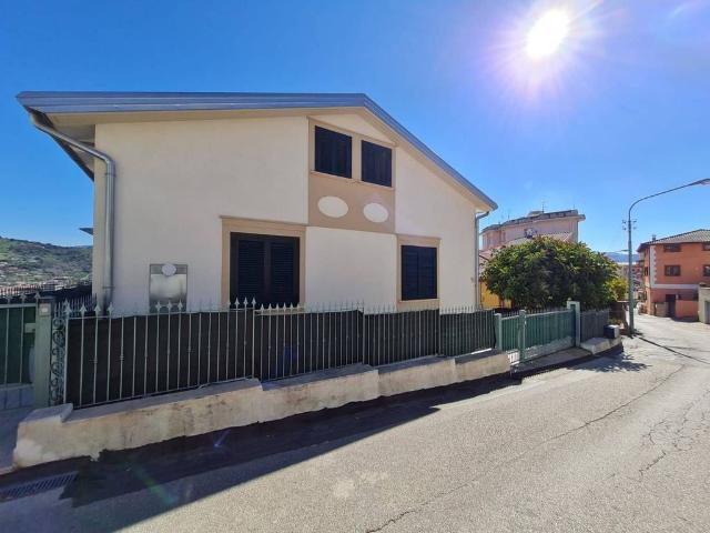 Villa Indipendente in vendita a Borgo Medievale, Agropoli
