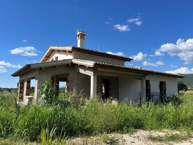 Villa Indipendente in vendita a Spoleto, Umbria